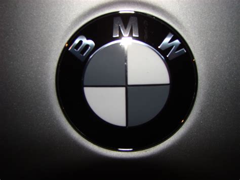 Sticker BMW Emblem Decals - 5Series.net - Forums