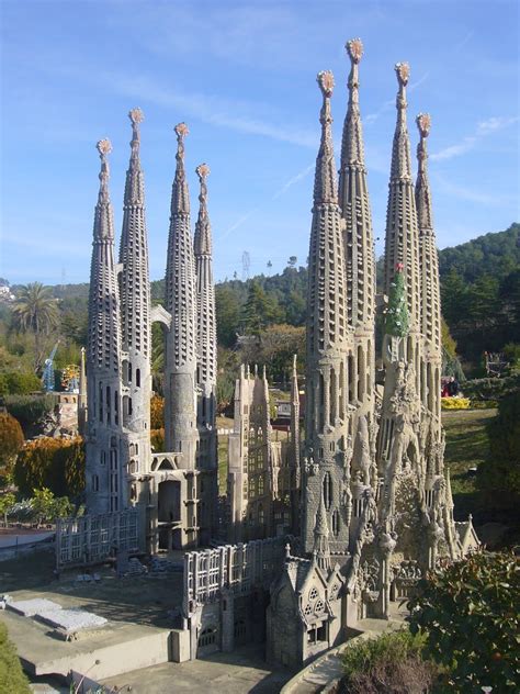 5-five-5: Sagrada Familia, (Barcelona - Spain)