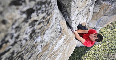 Free Solo Climber Alex Honnold Ascends Yosemite's El Capitan Without a Rope