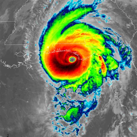 Hurricane in Gulf of Mexico: Track the tropical storm and see its ...