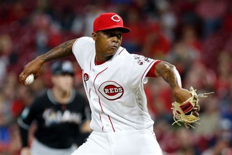 Raisel Iglesias Stats, News, Pictures, Bio, Videos - Cincinnati Reds - ESPN