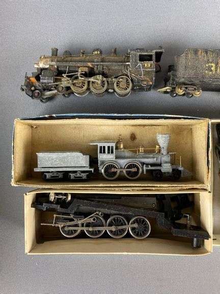 Group of 5 Assorted HO Scale Steam Locomotives - Matthew Bullock ...