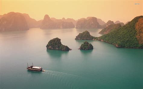 Vietnam Wallpapers - Top Free Vietnam Backgrounds - WallpaperAccess