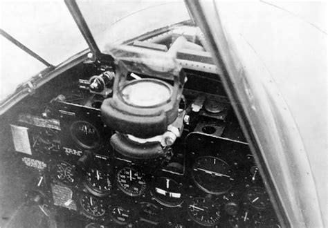 cockpit and gunsight of a P-47 Thunderbolt 1943 | World War Photos