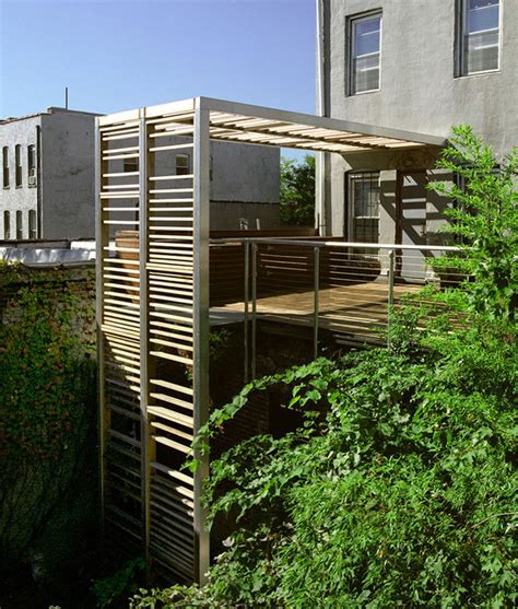 Urban trellis & roof deck - Modern - Deck - new york - by Leone Design ...