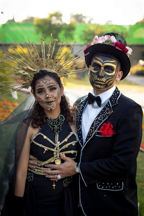 Dia De Los Muertos Costumes