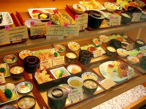 Mitsuwa Food Court Hours: Grab a Japanese Meal While Shopping