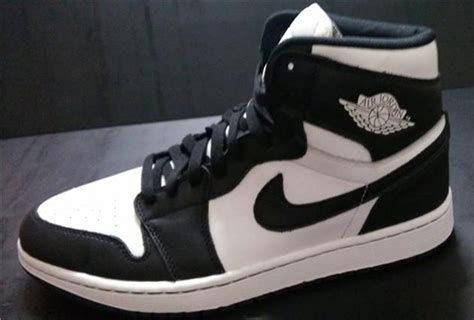 Air Jordan 1 Retro High OG - Black - White - SneakerNews.com