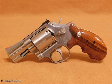 Smith and Wesson S&W 686-1 Combat Magnum w/ Box