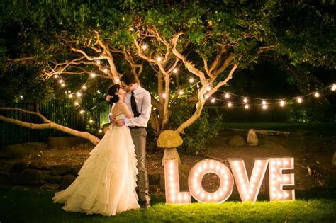 DIY Wedding Inspiration: Marquee Lights | Philly In Love