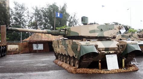 Olifant Mk 2 main battle tank of the South African Army on display ...