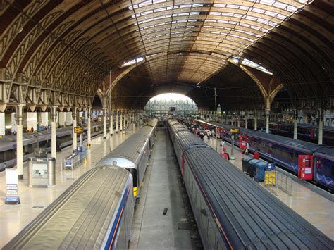 File:Paddington Station 01.jpg - Wikimedia Commons