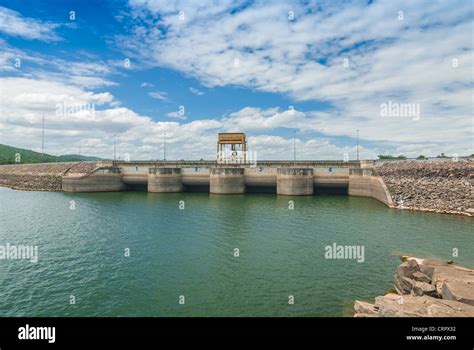 Dam and enviroment Stock Photo - Alamy