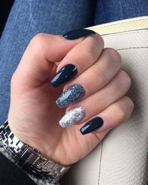 Elegant navy blue nail colors and designs for a Super Elegant Look