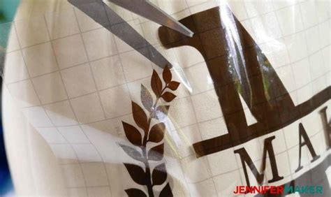 Cricut Split Monogram Tutorial + Free SVG! | Cricut, Cricut craft room ...