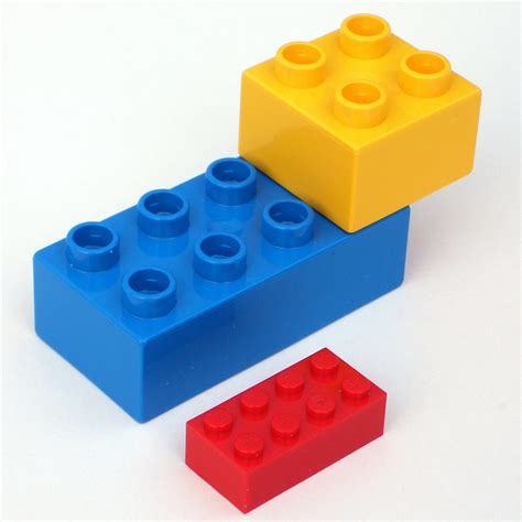 File:2 duplo lego bricks.jpg - Wikipedia