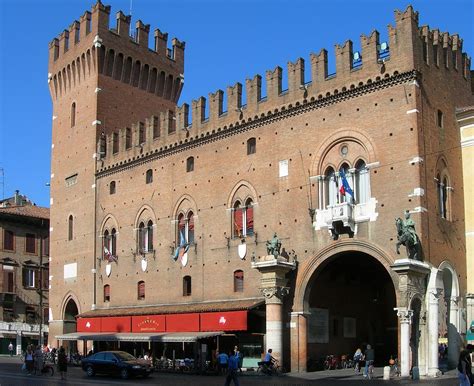 Ferrara City Hall, Emilia-Romagna, Italy – Visititaly.info