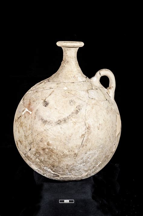 History's 1st Emoji? Ancient Pitcher Shows a Smiley Face | Live Science