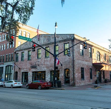 staybridge-suites-savannah-historic-district-extended-stay-hotel ...