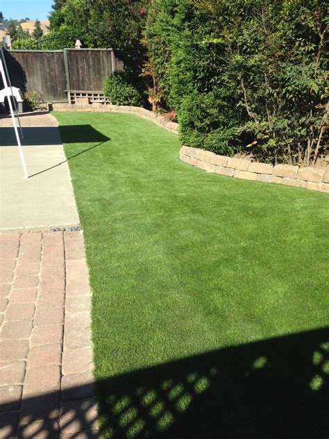 SYNTHETIC TURF INSTALLATION | LandscapeRus