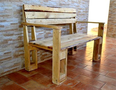 18 Remarkable Furniture Designs Made From Recycled Pallet Wood