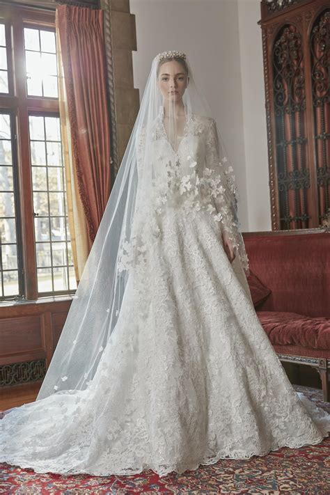 Spring 2022 Wedding Dresses | Sareh Nouri - Fit For A Queen