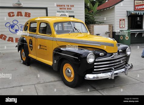 Vintage taxi cab hi-res stock photography and images - Alamy