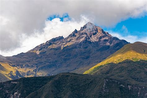 Cotacachi Volcano Ecuador Stock Photo - Download Image Now - Chimborazo ...