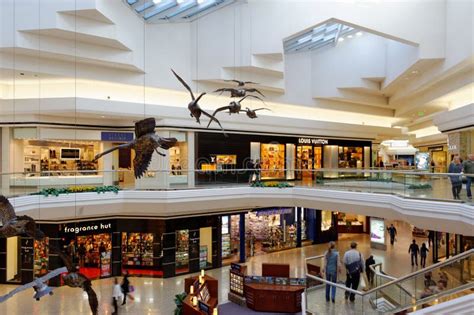 Cherry Creek Mall in Denver Editorial Photo - Image of building, travel ...