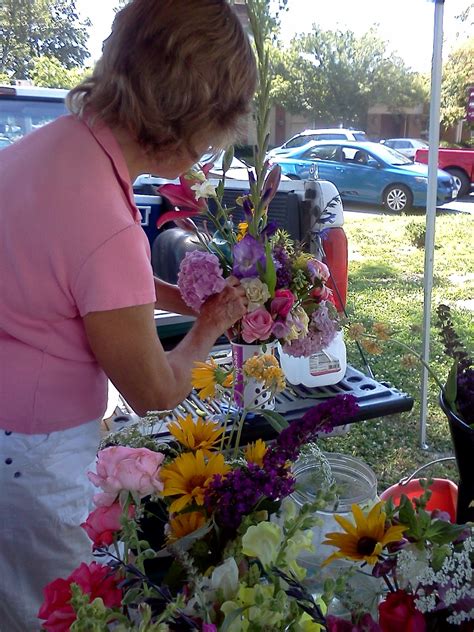 ModernJune: Farmers Market Flowers