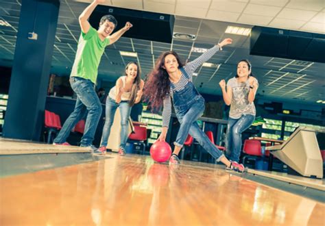 Eric's Joining A Bowling Team!