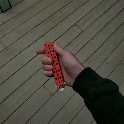 Insane Balisong Skills : r/oddlysatisfying