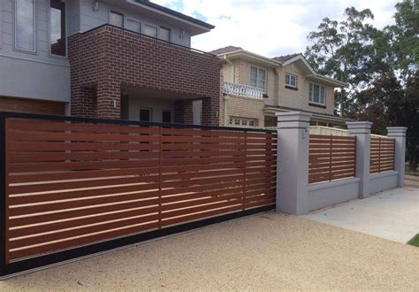 Enhance Your Home Looks With Modern Wall Fence Designs