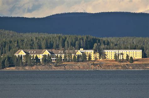 5 Fun Things to Do at the Lake Yellowstone Hotel - Yellowstone Forever