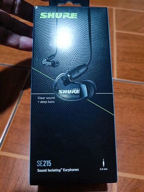 Shure SE 215, Audio, Headphones & Headsets on Carousell