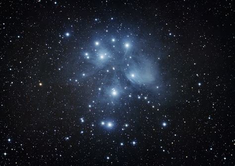 Photograph the Pleiades Star Cluster this Fall (Camera Settings and Tips)