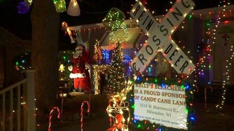 Candy Cane Lane Has The Best Christmas Lights In Milwaukee