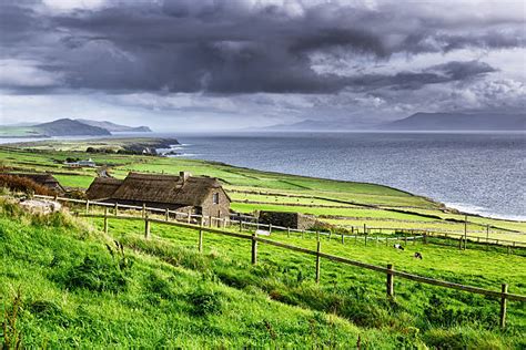 37,100+ Ireland Countryside Stock Photos, Pictures & Royalty-Free ...