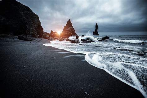 Top 5 black sand beaches in Iceland