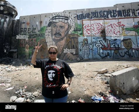 Cuban guerrilla hi-res stock photography and images - Alamy