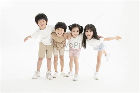 Happy Children Playing Picture And HD Photos | Free Download On Lovepik