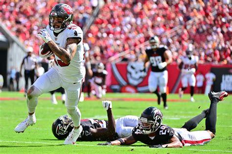 Bucs take possession of division with 21-15 win over the Falcons - Bucs ...