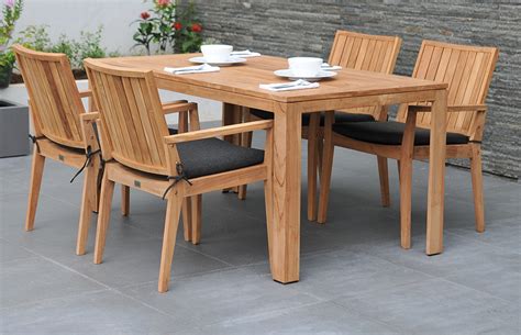 The process of adorning your garden with wooden garden furniture sets ...