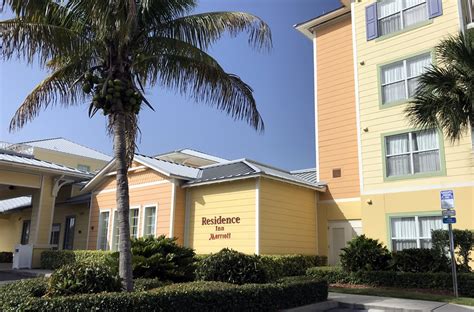 15+ Easy Port Canaveral Hotels With Cruise Shuttles to the Ship ...