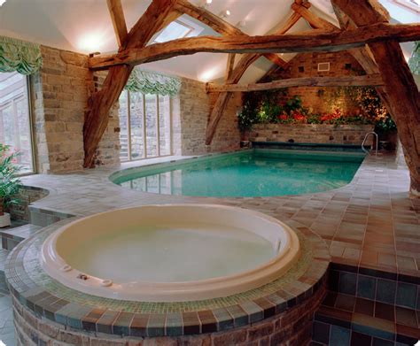 Indoor vs Outdoor Pools: The Benefits and Drawbacks | Inspiring Luxury ...