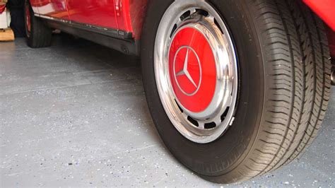 Garage Floor Makeover with Rust-Oleum EPOXYSHIELD