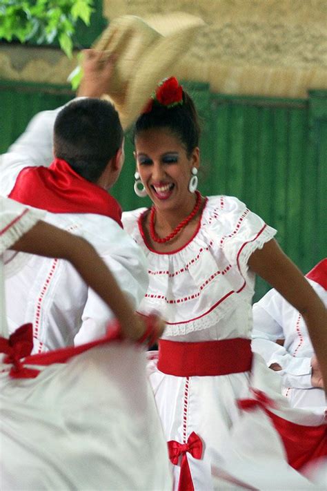 Cuban Folk Costume and Dance | Cuban dress, Cuba fashion, Cuban culture