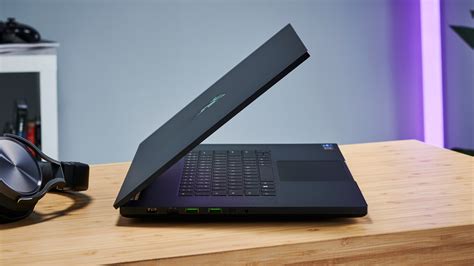 Razer Blade 17 (2022) | TechRadar