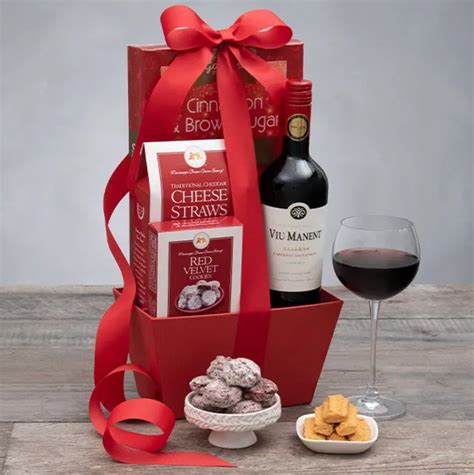 The 15 Best Wine Gift Baskets of 2022