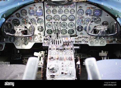 Aeroplane Cockpit Stock Photo - Alamy